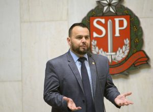 15719464325db1ffc0d1af4_1571946432_3x2_rt