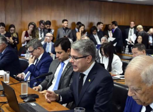 CCJ do Senado rejeita PEC da Blindagem por unanimidade