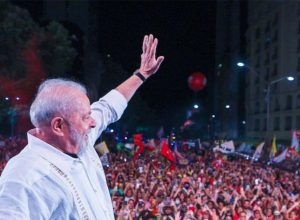 Lula com apoiadores /Foto: Ricardo Stuckert